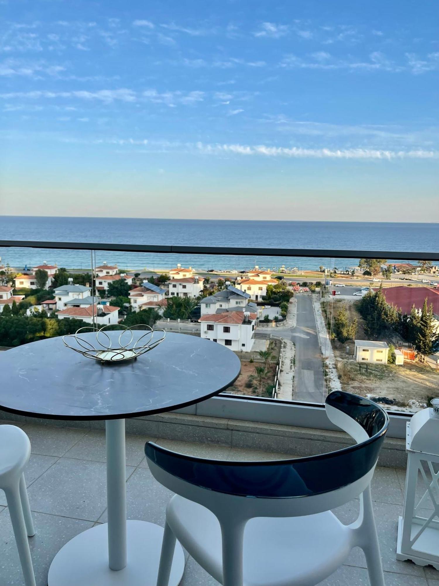 Sea View Suites By The Coast Famagusta  Exterior foto