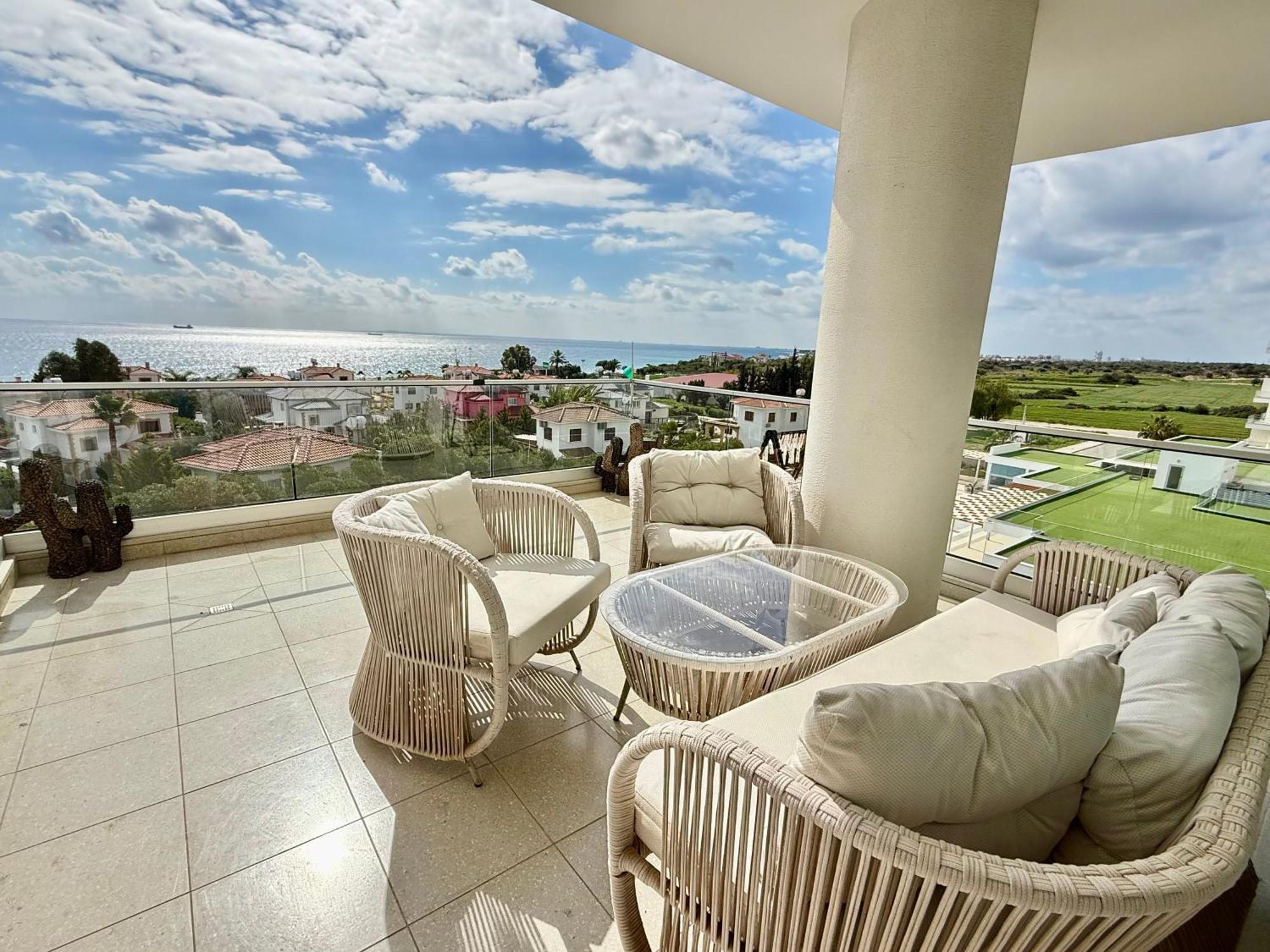 Sea View Suites By The Coast Famagusta  Exterior foto