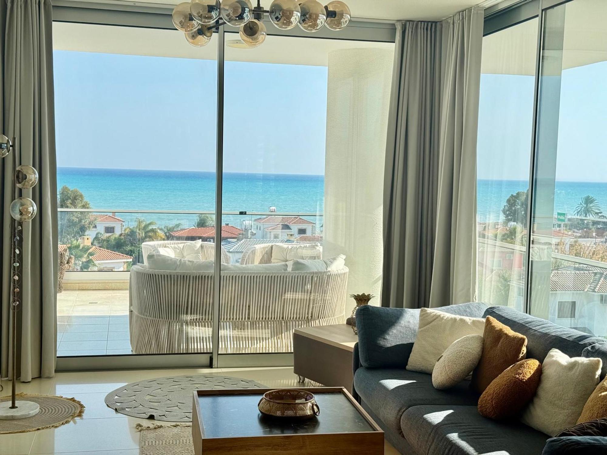 Sea View Suites By The Coast Famagusta  Exterior foto